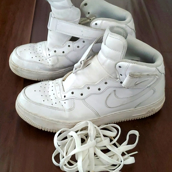 Nike Air Force 1 - Picture 1 of 7
